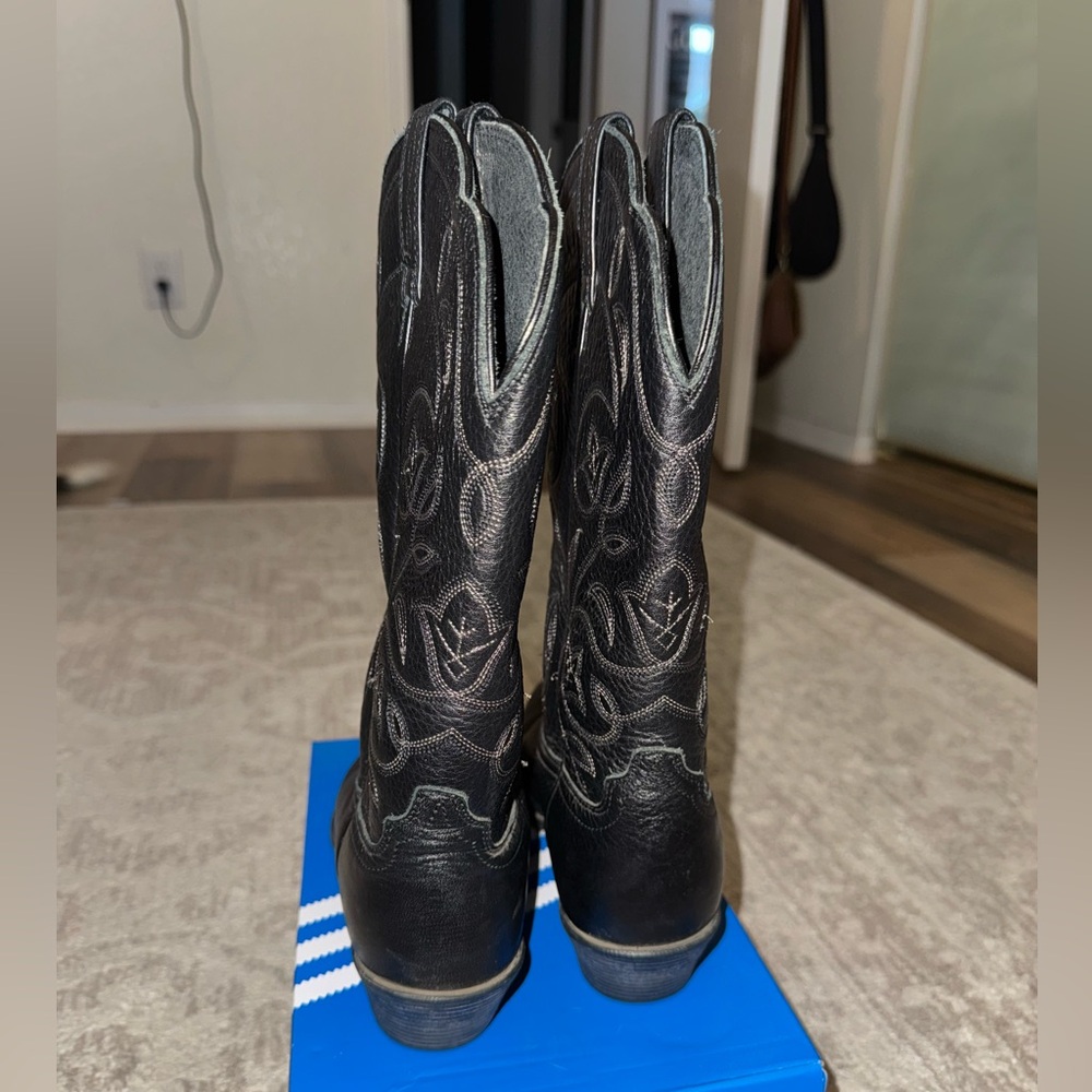 Ariat Black Heeled Boots for Women - Picture 4 of 13